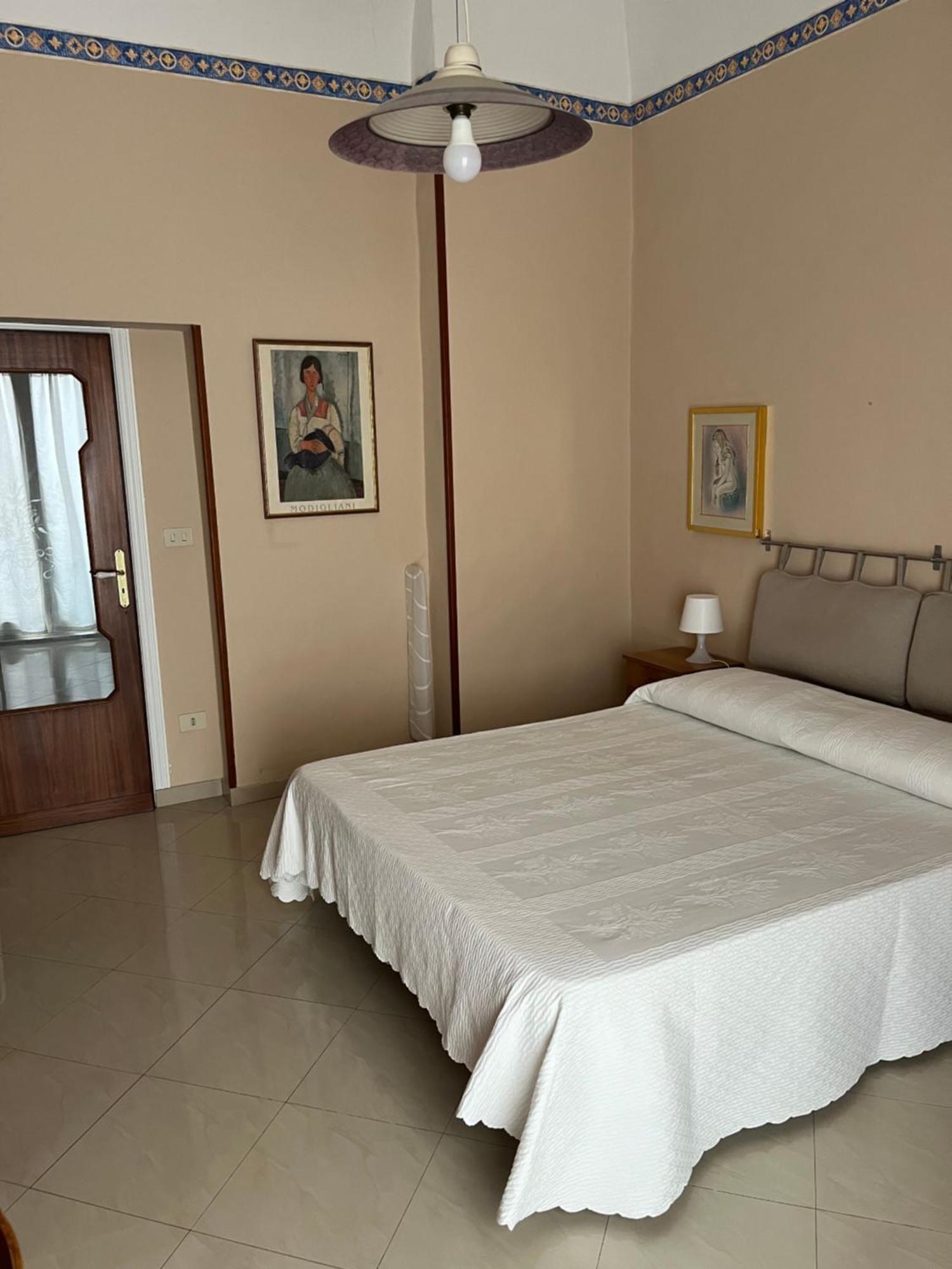 Apartment For 2 In Catania, B&B Le Voci Del Mercato Exterior foto